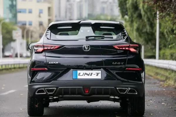 مقایسه چانگان UNI-T با رقبای هم‌رده از نظر تأمین قطعه