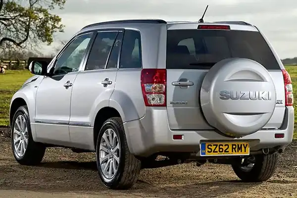 چه زمانی باید روغن ماشین را تعویض کنیم؟